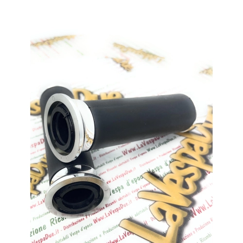 Par de puños con terminales cromados fijados firmemente para freno de disco Millennium de VESPA PX 125 150 200 - adaptables a todas las ruedas 582324