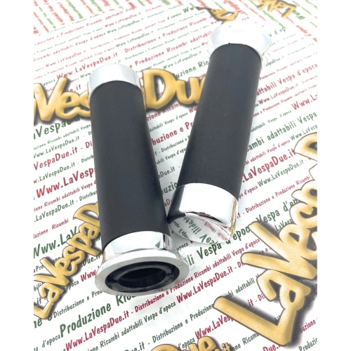 Par de puños con terminales cromados fijados firmemente para freno de disco Millennium de VESPA PX 125 150 200 - adaptables a todas las ruedas 582324