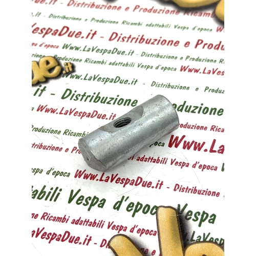 Goupille M8 pour la fixation du tampon supérieur à la plaque de support de l'amortisseur arrière pour VESPA 125 VN1T 6001 VN2T 150 VL1T VL2T VL3T VGL1T VB1T GS VS1T VS2T VS3T VS4T VS5T
