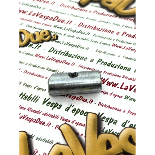 Goupille M8 pour la fixation du tampon supérieur à la plaque de support de l'amortisseur arrière pour VESPA 125 VN1T 6001 VN2T 150 VL1T VL2T VL3T VGL1T VB1T GS VS1T VS2T VS3T VS4T VS5T