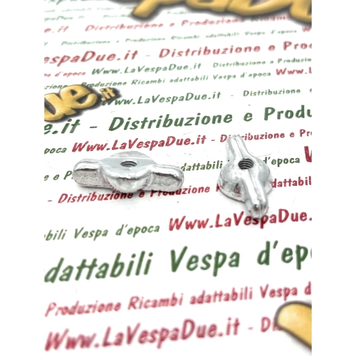 Paire d'écrous papillon M4 pour la fixation du filtre à air des VESPA 125 V11T 32861> V12T V13T V14T V15T V30T V31T V32T V33T avec filetage de 4 mm