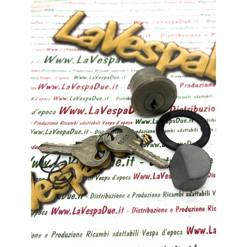 Bloqueo de dirección completo para VESPA GS 160 VSB1T > 55506. Pieza de repuesto original NOS con 2 llaves, muelle, junta, tornillo prisionero y pasador.