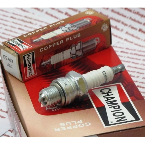 Bujía CHAMPION L86C OE037 estándar de paso corto para VESPA 50 125 150 200 (equivalente a NGK B6HS) 1 unidad