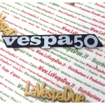 Scritta Targhetta laterale scocca Nera stampata 3D per VESPA 50 125 HP V FL FL2 N XL