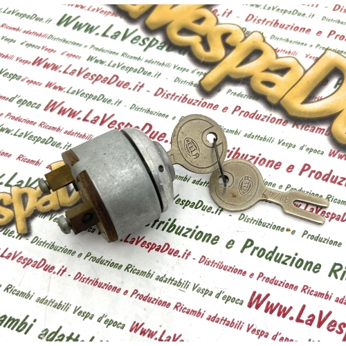 Key switch for APE PENTARO' without electric starter APA1T APB1T >2260 with 3 contacts complete with original PIAGGIO NOS HELLA key