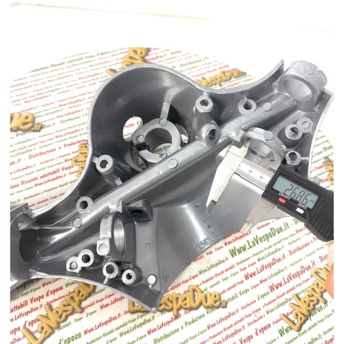 Unteres Lenkergehäuse LML für VESPA PX 80 125 150 200 PE ab Baujahr 1981 mit Trommelbremse vorne ro 563789 244255 2442555