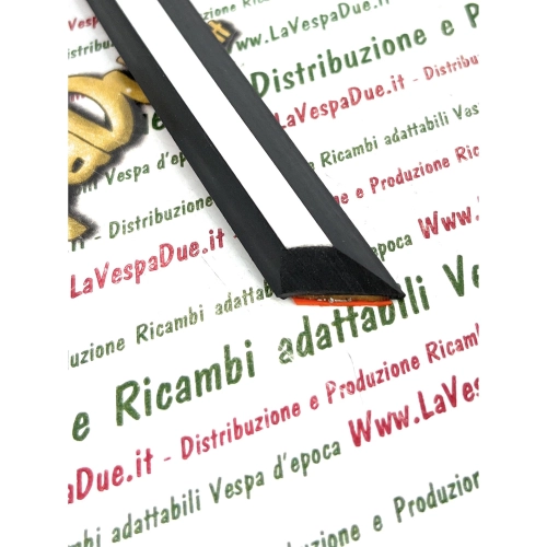 Right white trim for front mudguard for VESPA 50 PK XL RUSH from 1988 to 1989 V5X4T in rubber ro 248223