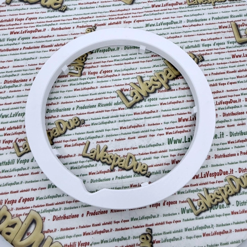 3D-gedruckter weißer Radmuttern-Abdeckring für VESPA 50 125 PK XL HP S FL AUTOMATICA PLURIMATIC RUSH N FL2 CARBON EFFECT – hervorragende Qualität und Widerstandsfähigkeit