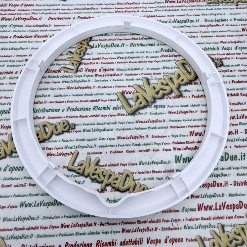 3D-gedruckter weißer Radmuttern-Abdeckring für VESPA 50 125 PK XL HP S FL AUTOMATICA PLURIMATIC RUSH N FL2 CARBON EFFECT – hervorragende Qualität und Widerstandsfähigkeit