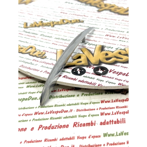 Kotflügel-Emblem für VESPA 125 VNA1 VNA2T VNB1T VNB2T, Zamak-Verzierung mit Stiften und komplett mit elastischen Befestigungsplatten, italienisches Produkt