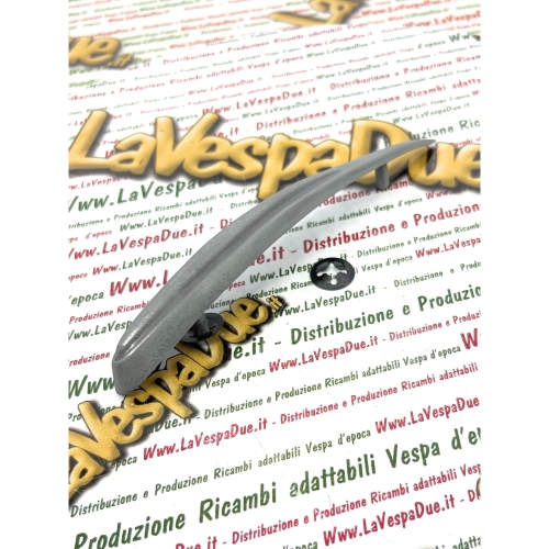 Écusson pour garde-boue VESPA 125 VNB 150 GL VBA VBB GS VS5 APE AE AD PENTARò APC1, ornement en zama avec goupilles et plaques élastiques de fixation incluses. Produit italien 092714