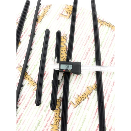 Set of 6 rubber strips for floorboards for VESPA 50 N V5A1T 25001>283299 50 R V5A1T 700001>938761 with 10 holes on the longest strip, Italian product