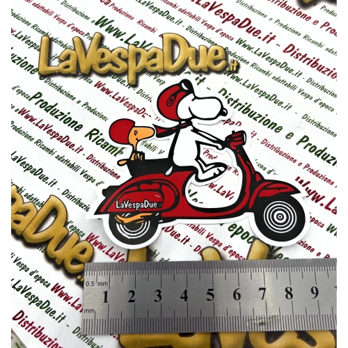 SNOOPY- und WOODSTOCK-Werbeaufkleber in einer VESPA, die nach rechts für VESPA APE LAMBRETTA Ape Vespa Vintage sucht.