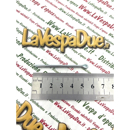 Goupille fendue 3,2 x 45 mm en acier galvanisé pour VESPA APE, LAMBRETTA et diverses applications : tambours de frein, colliers de serrage, fixations de filtre, bouchon de réservoir, verrou de porte