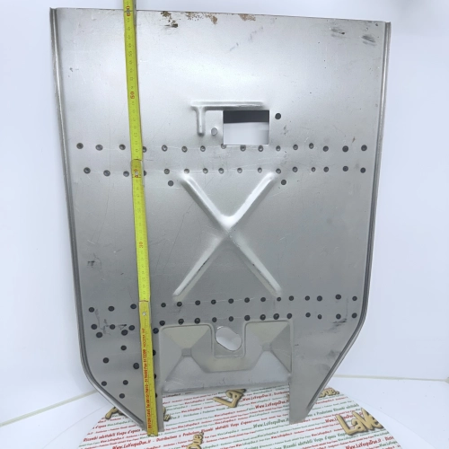 Footboard for VESPA 125 PRIMAVERA VMA1T from frame 1001 first series 1965 model without rear drawer door 4 cm wider trapezoidal shape