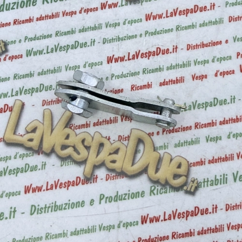 Kit de fixation pour câble de frein arrière (PE) vers pédale, complet en métal galvanisé, pour VESPA 125 VNB VNC1 VNL2 VNL3 150 GL VGLB VBA VBB VBC GS VS VLB 160 GS 180 SS 200 RALLY PX PE, référence 094779 154738.