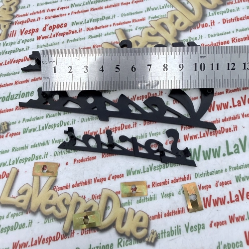 Satz mit 3 nachtblauen Schriftzugplatten für VESPA 150 SPRINT VLB1T aus eloxiertem Aluminium, vorne und hinten, italienisches Produkt
