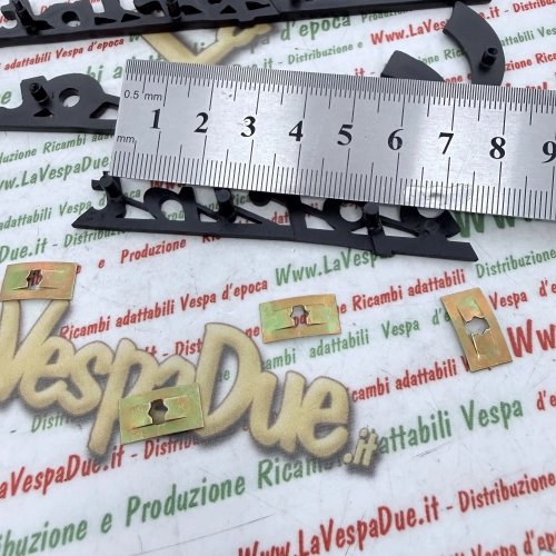 Satz mit 3 nachtblauen Schriftzugplatten für VESPA 150 SPRINT VLB1T aus eloxiertem Aluminium, vorne und hinten, italienisches Produkt