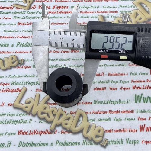 Amortiguador trasero Silent Block para el cárter del motor para VESPA 50 100 125 150 200 ro 040316 157103