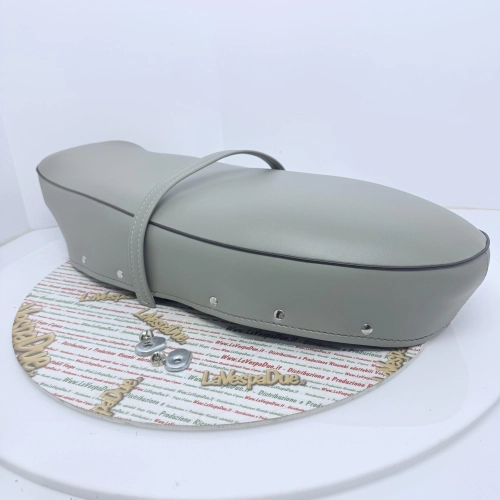 Cubierta superior y asa. Funda de asiento completa gris claro para VESPA 160 GS VSB1 primera serie.