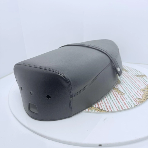 Funda de asiento azul oscuro sin cuadros, tipo rígido con protección interna de goma para VESPA PX PE 125 150 200 primera serie.
