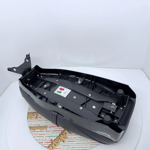 Asiento largo biplaza gris oscuro para VESPA 50 125 HP FL V 50 125 y modelos automáticos.