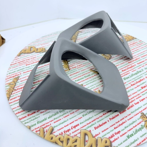 Pair of headlight seat masks right and left headlight holder APE 220 MP P 501 P 601 400 CLASSIC ro 119692 1821535 155213 182153 616901 119725 1821525 155212 182152 616900 kit set