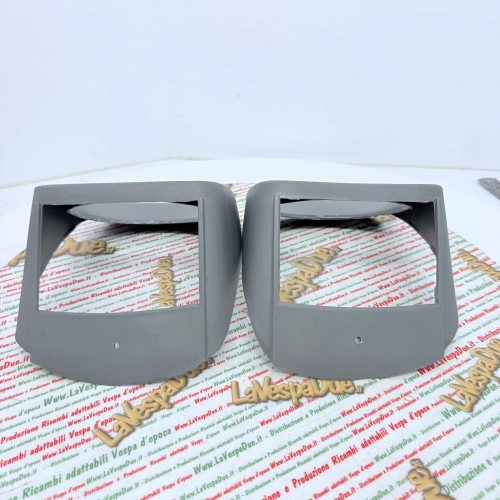 Pair of headlight seat masks right and left headlight holder APE 220 MP P 501 P 601 400 CLASSIC ro 119692 1821535 155213 182153 616901 119725 1821525 155212 182152 616900 kit set