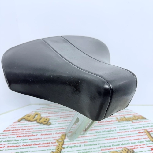 Selle avec support rectangulaire pour PIAGGIO 50 CIAO d'origine PIAGGIO, semelle avec fentes de réglage en hauteur et trous pour crochet de sac ou de casque