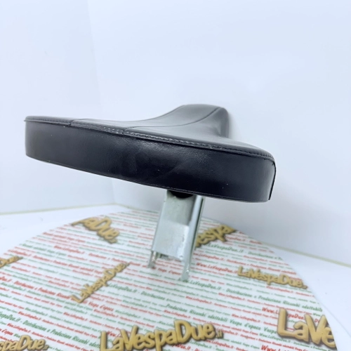 Selle avec support rectangulaire pour PIAGGIO 50 CIAO d'origine PIAGGIO, semelle avec fentes de réglage en hauteur et trous pour crochet de sac ou de casque