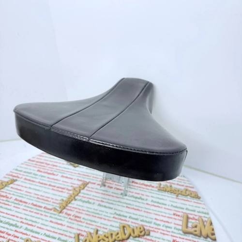 Selle avec support rectangulaire pour PIAGGIO 50 CIAO d'origine PIAGGIO, semelle avec fentes de réglage en hauteur et trous pour crochet de sac ou de casque