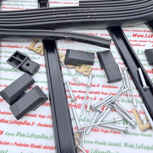 Set of semi-gloss black footboard strips for VESPA PK S 50 PK 125 ro 154669 complete in soft aluminum with black strips and tips