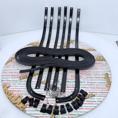 Set of semi-gloss black footboard strips for VESPA 125 150 SUPER GTR GT TS SPRINT VELOCE 180 200 RALLY ro 610233M complete in soft aluminum with black strips and tips