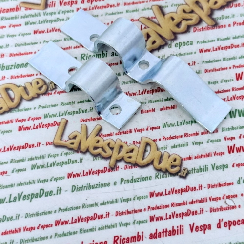 Coppia staffe per cavalletto 22 mm per VESPA 80 125 150 200 PX PE T5 ARCOBALENO ponticello destro e sinistro con trattamento di zincatura